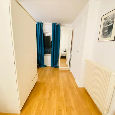 Apartment Belle Dans La Capitale Paris